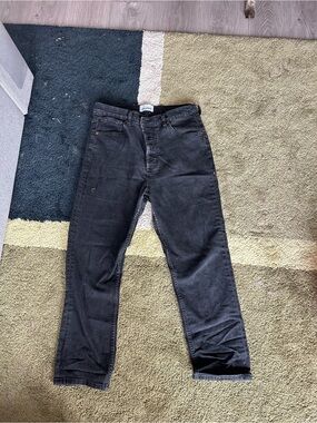 Women’s Black Straight-Leg Jeans